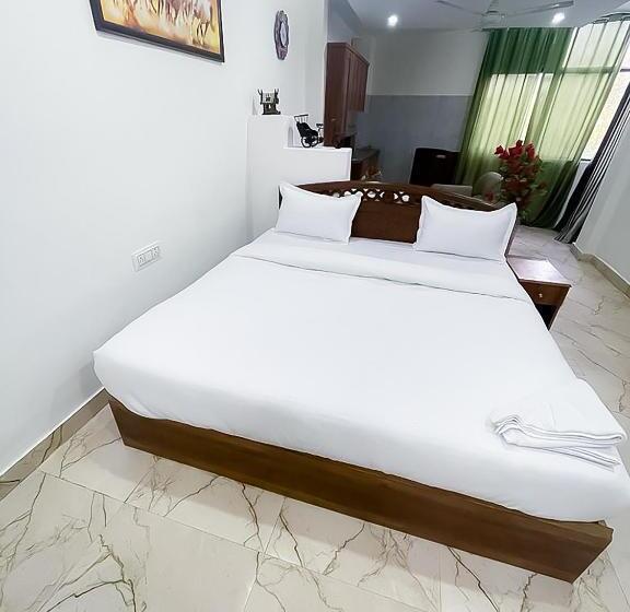 Hotel Familiar Inn  West Vinod Vihar