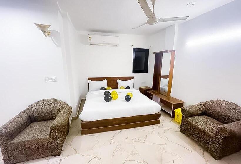 Hotel Familiar Inn  West Vinod Vihar