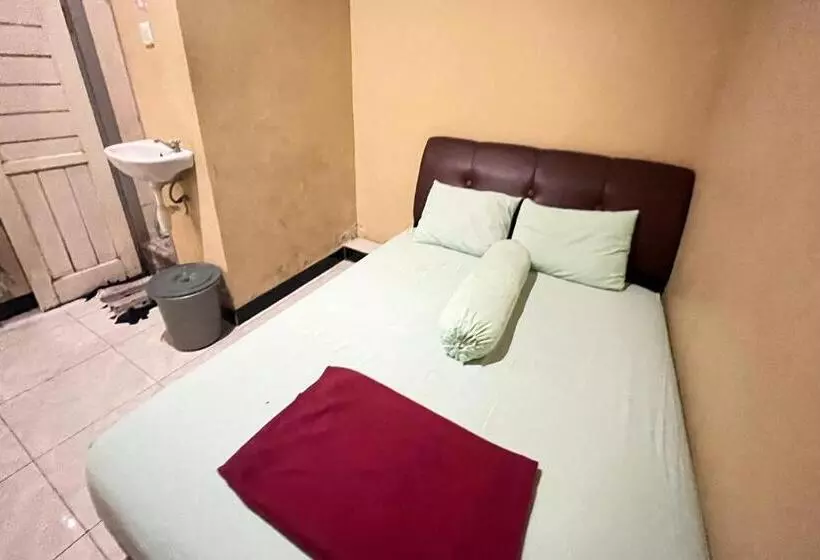 Hotelli Oyo 93416 Wisma Alam Syariah