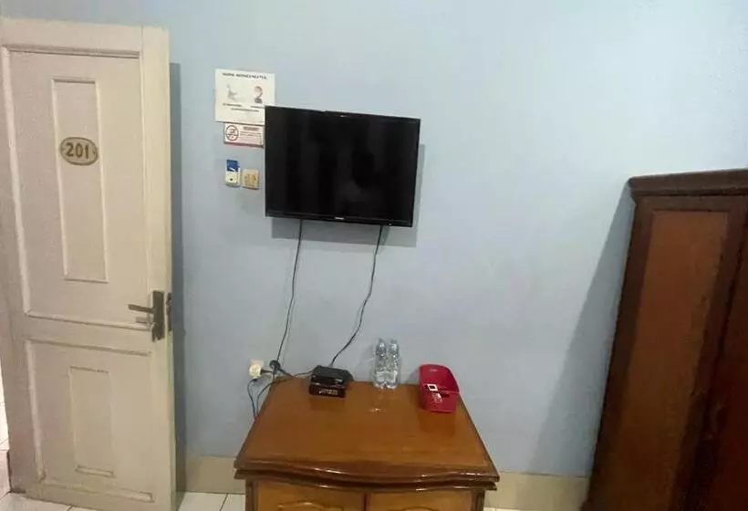 Hotelli Oyo 93416 Wisma Alam Syariah