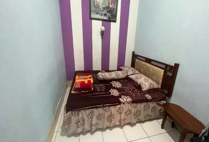 Hotelli Oyo 93416 Wisma Alam Syariah