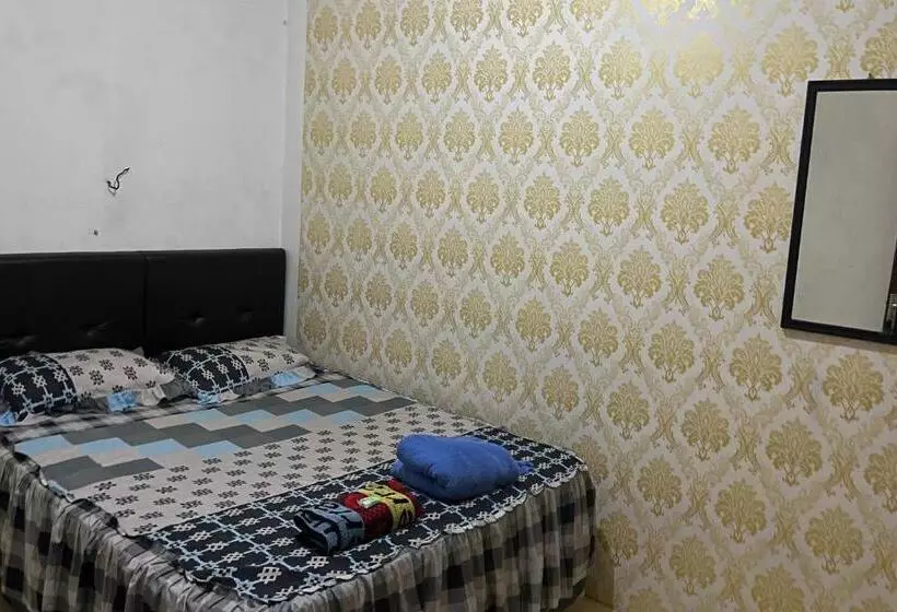 Hotelli Oyo 93416 Wisma Alam Syariah