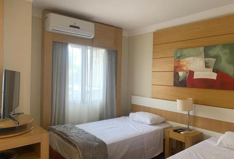 Quarto Duplo Em Hotel Pertinho Do Aeroporto De Congonhas   H108