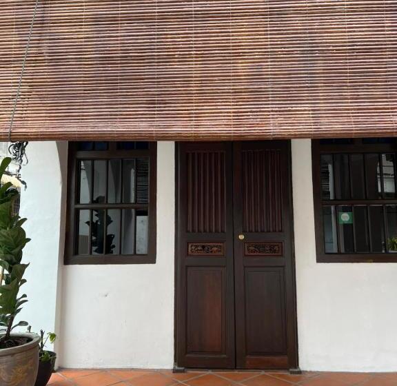 ペンション Chulia Corner