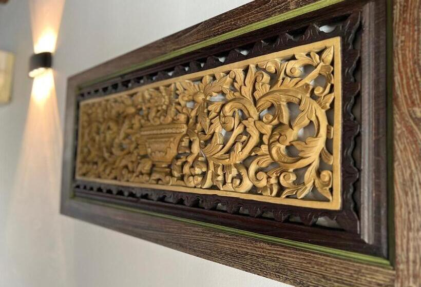 ペンション Chulia Corner