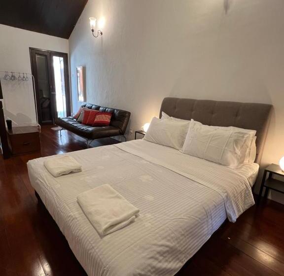 ペンション Chulia Corner