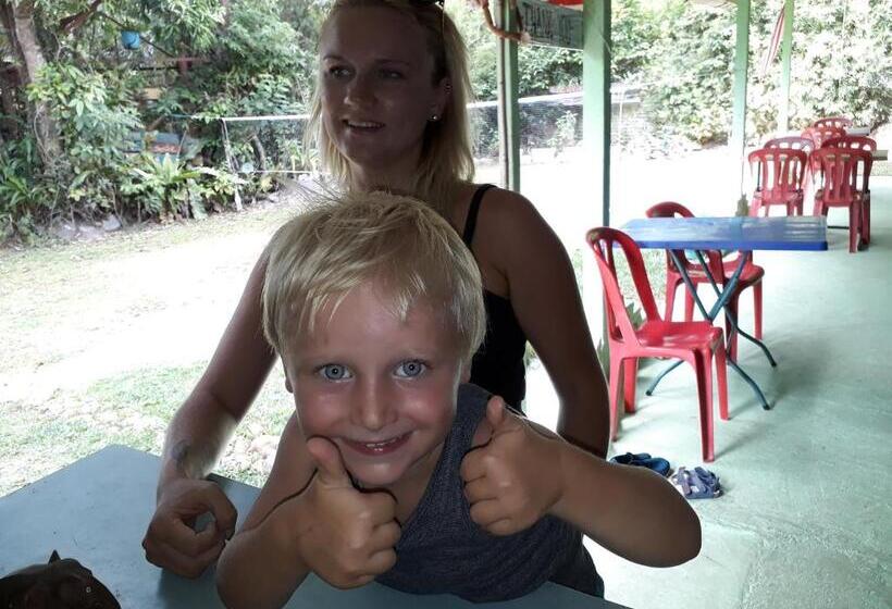 פנסיון Tahan Guest House