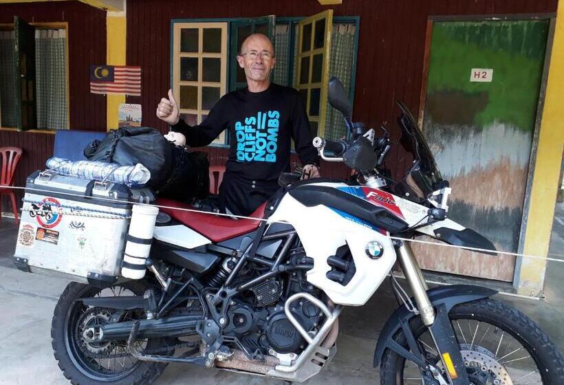 פנסיון Tahan Guest House