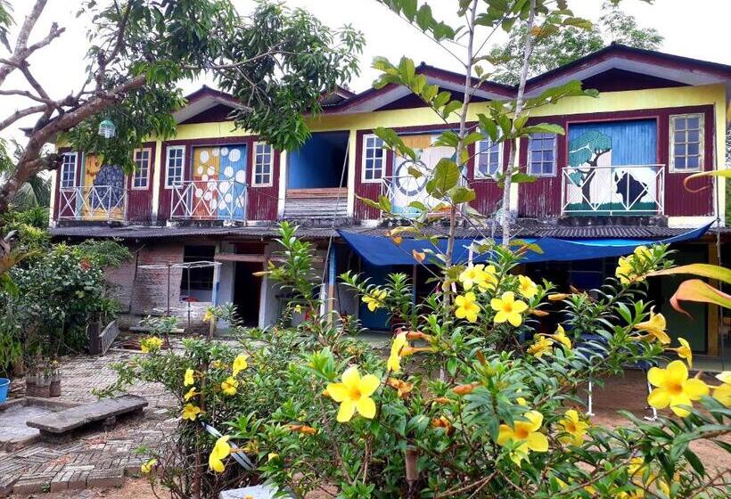 פנסיון Tahan Guest House