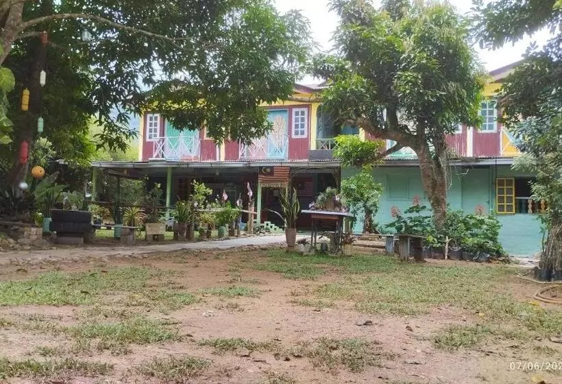 ペンション Tahan Guest House