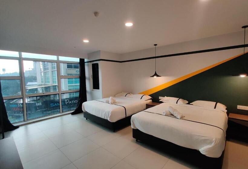 Smile Hotel Seri Kembangan