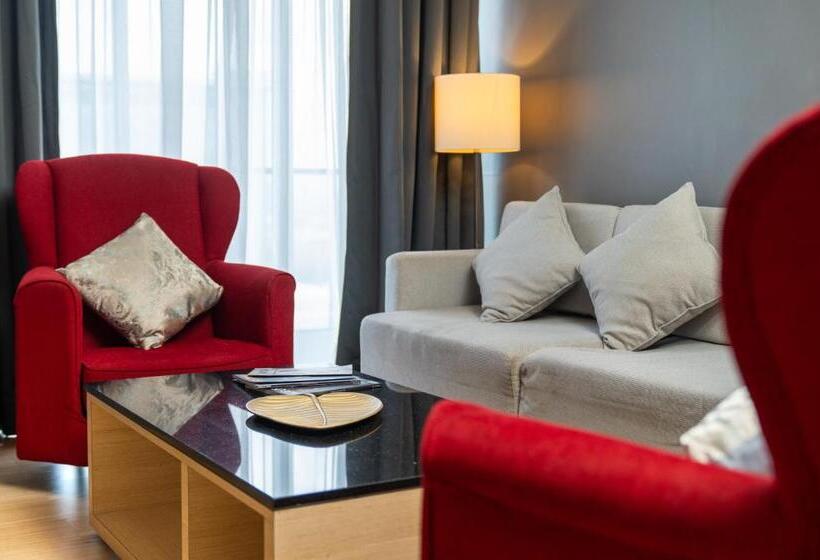 The Straits Melaka By Perfect Host