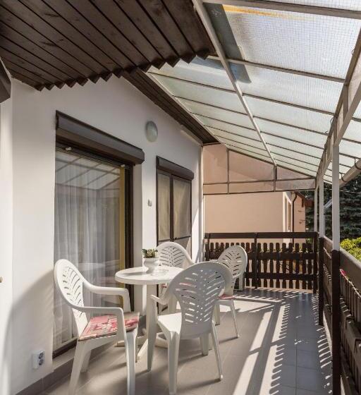 تختخواب و صبحانه Anna Vendégház