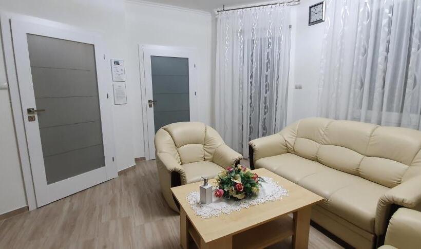 تختخواب و صبحانه Anna Vendégház