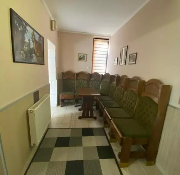Aamiaismajoitus (B&B) Fehér Hattyú Panzió