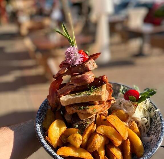 مبيت وإفطار Malom Club Panzió