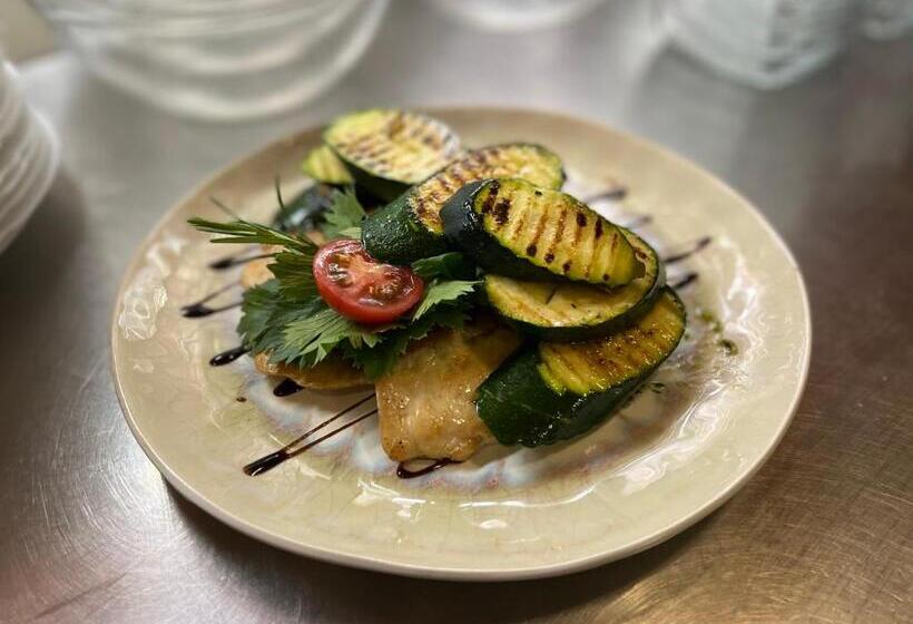 مبيت وإفطار Malom Club Panzió