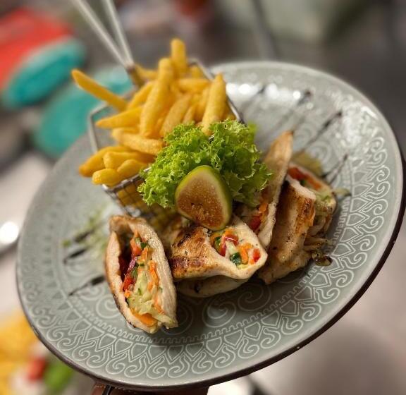 مبيت وإفطار Malom Club Panzió