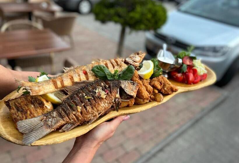 مبيت وإفطار Malom Club Panzió