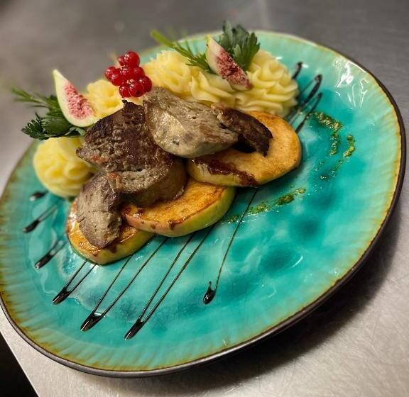 مبيت وإفطار Malom Club Panzió