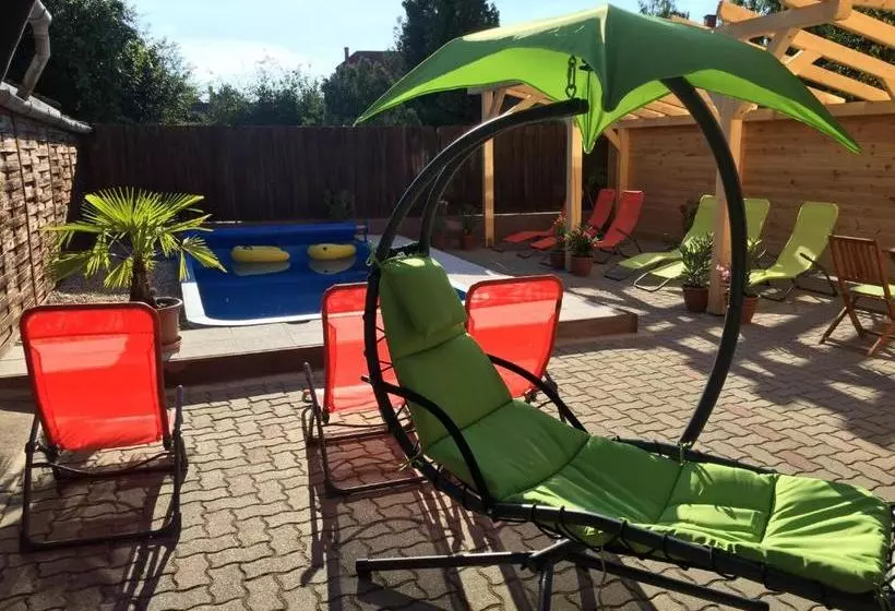 Aamiaismajoitus (B&B) Napház Panzió