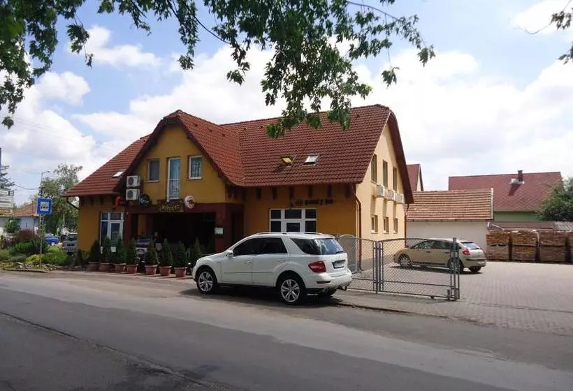 Aamiaismajoitus (B&B) Napház Panzió