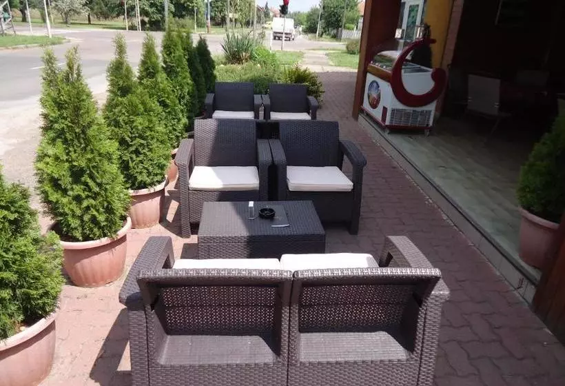 Aamiaismajoitus (B&B) Napház Panzió