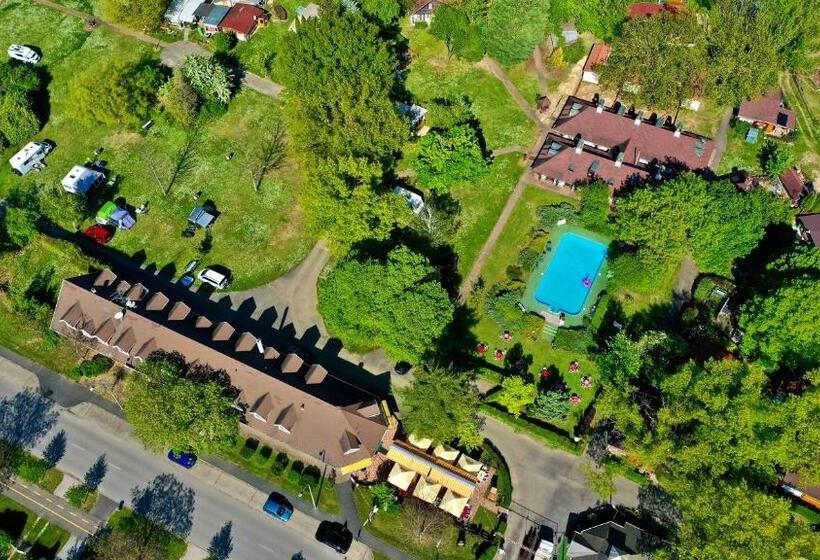 مبيت وإفطار Romantik Camping és Panzió