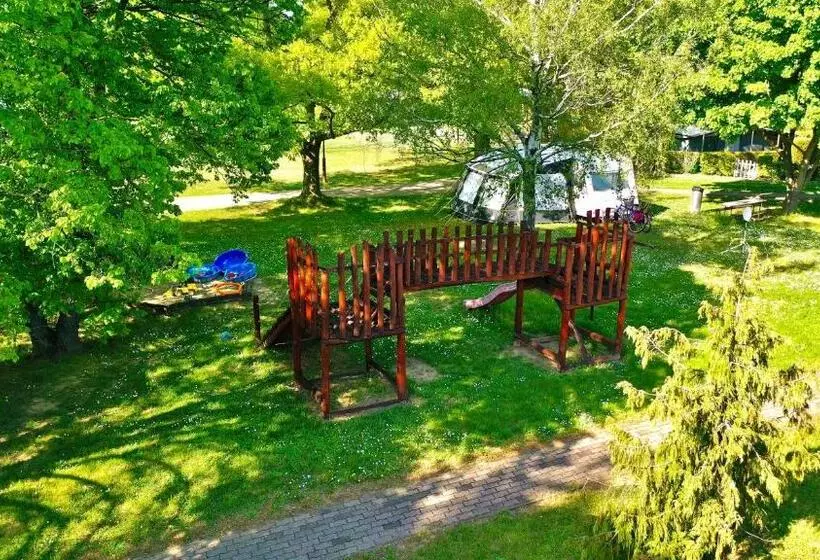 تختخواب و صبحانه Romantik Camping és Panzió
