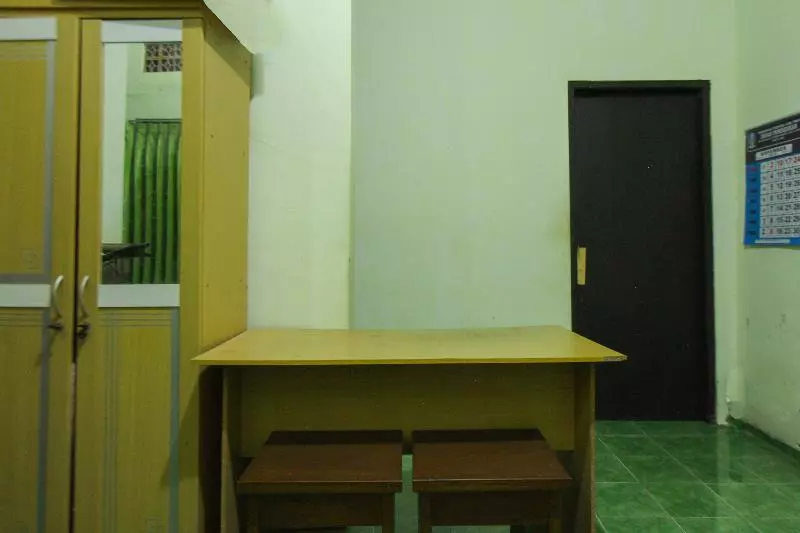 تختخواب و صبحانه Spot On 1842 Cevilla Bnb Residence Syariah