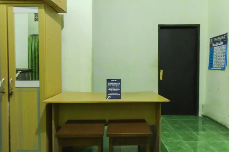 تختخواب و صبحانه Spot On 1842 Cevilla Bnb Residence Syariah