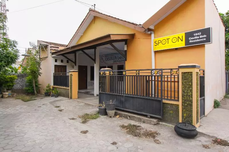 تختخواب و صبحانه Spot On 1842 Cevilla Bnb Residence Syariah