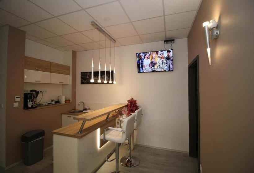 ベッドアンドブレックファースト Székelykert Panzió