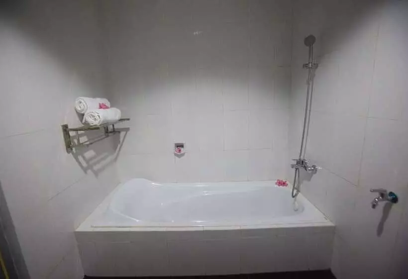 Grand Inn Hotel Mataram