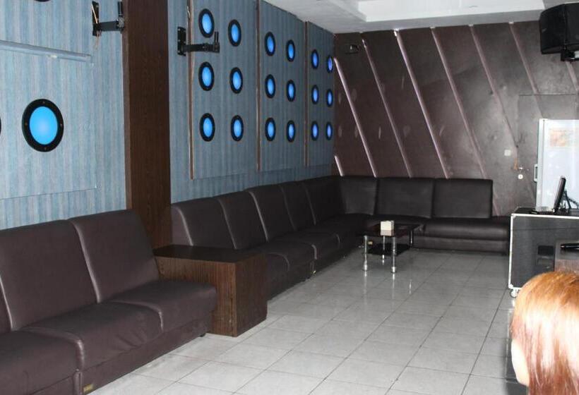 Reddoorz At Hotel Anda Pematang Siantar