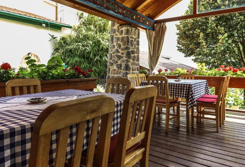 Отель Bagolyvár Panzió