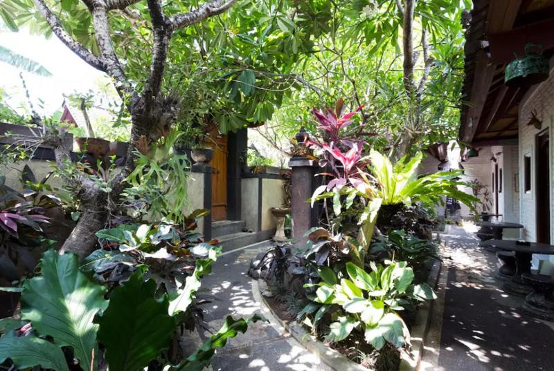 فندق Gusti Homestay Bali