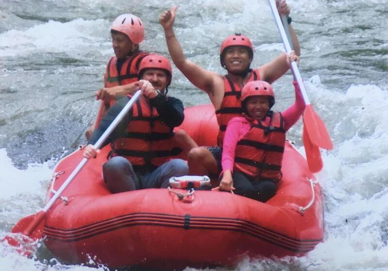 فندق Gusti Homestay Bali