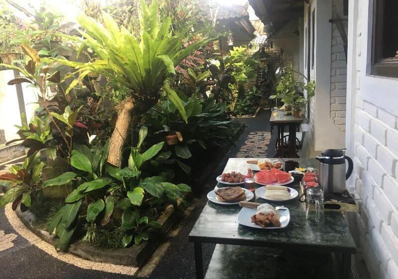 فندق Gusti Homestay Bali