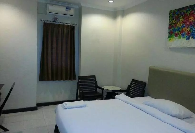 Hotelli Karaton Luwuk