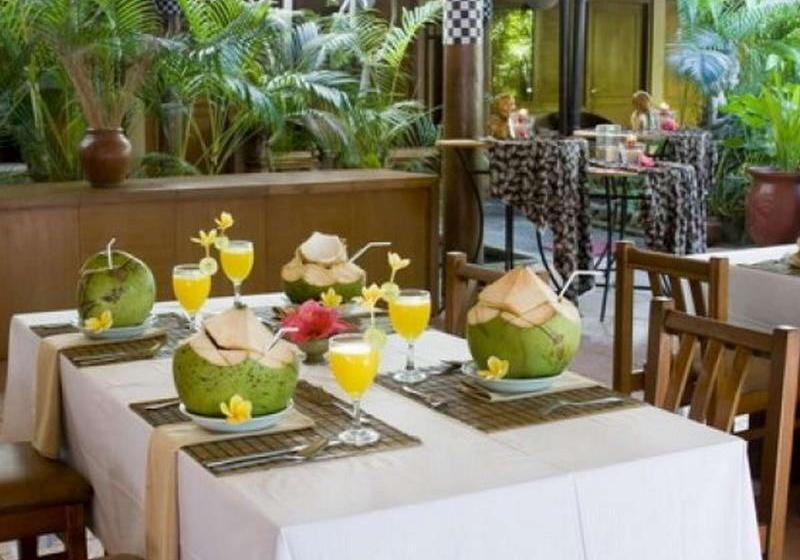 בית מלון כפרי Nyiur Indah Beach