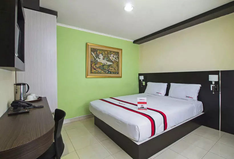 ホテル Reddoorz Budget @ Karet Setiabudi