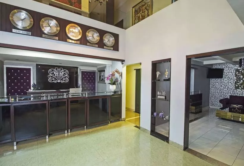 ホテル Reddoorz Budget @ Karet Setiabudi