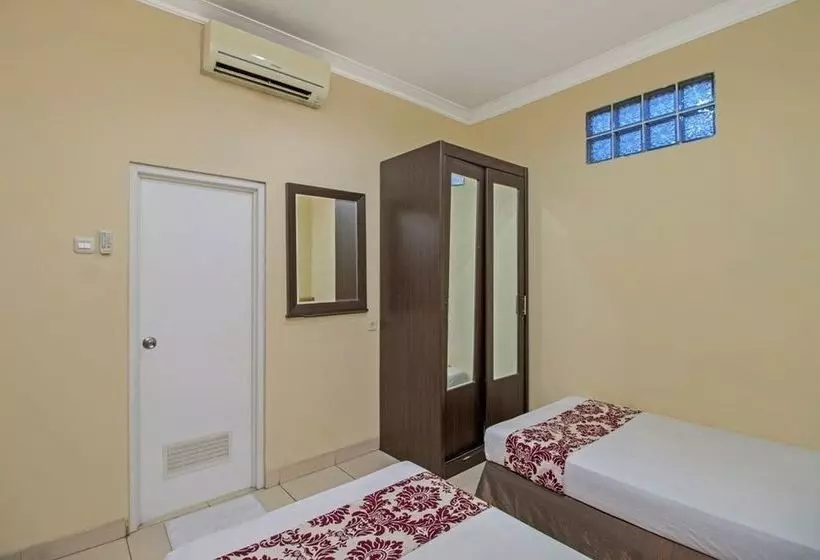 ホテル Reddoorz Budget @ Karet Setiabudi