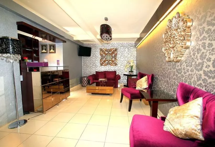 ホテル Reddoorz Budget @ Karet Setiabudi