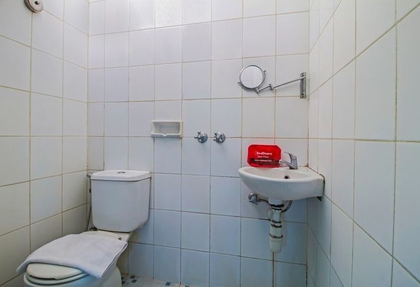 בית מלון כפרי Reddoorz Budget @ Karet Setiabudi