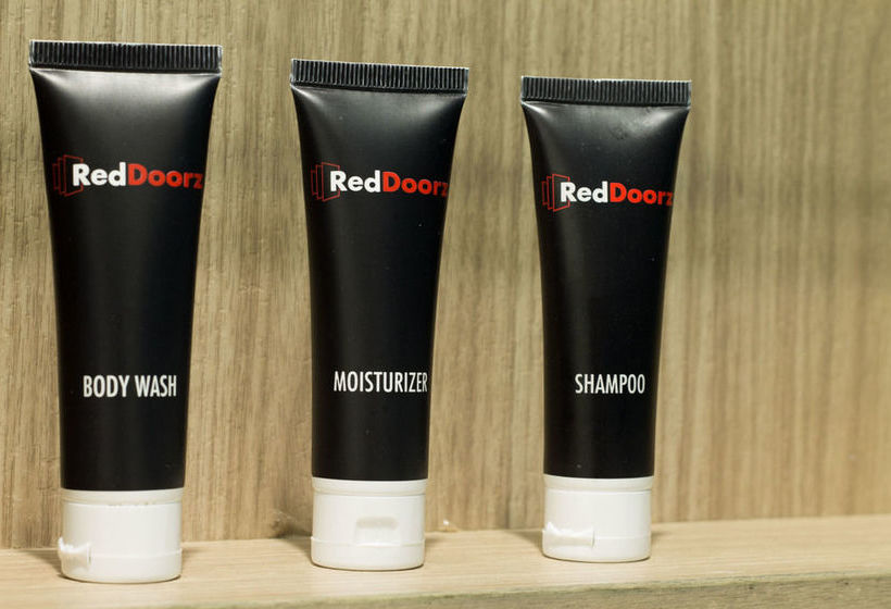 בית מלון כפרי Reddoorz Budget @ Karet Setiabudi