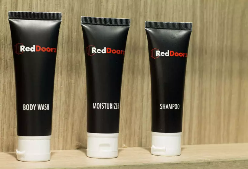 ホテル Reddoorz Budget @ Karet Setiabudi