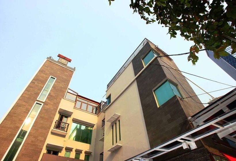 בית מלון כפרי Reddoorz Budget @ Karet Setiabudi