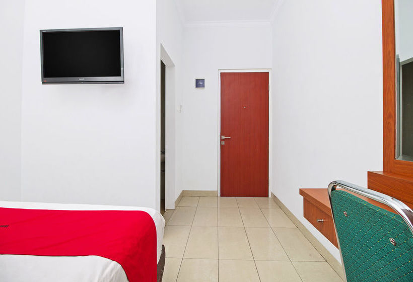 فندق Reddoorz @ Tebet Utara